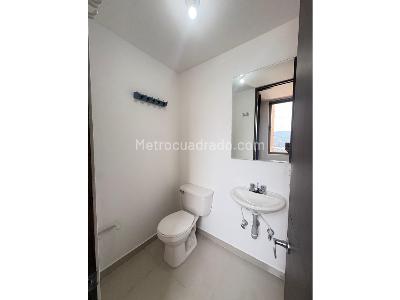 Apartamento de 3 alcobas en arriendo en El Poblado, Medellín, 137 m² · foto 11 de 19