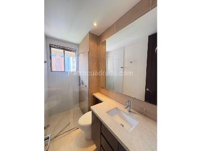 Apartamento de 3 alcobas en arriendo en El Poblado, Medellín, 137 m² · foto 14 de 19