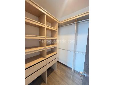 Apartamento de 3 alcobas en arriendo en El Poblado, Medellín, 137 m² · foto 18 de 19