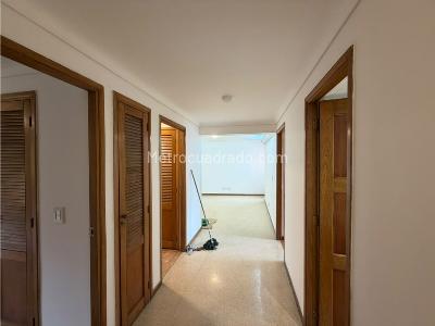 Apartamento en arriendo en Laureles, Medellín · foto 15 de 20