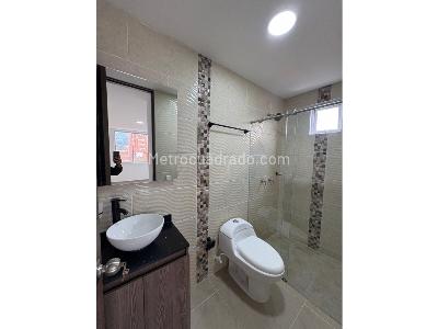 Apartamento de 3 alcobas en arriendo en La Castellana, Medellín, 130 m² · foto 12 de 12