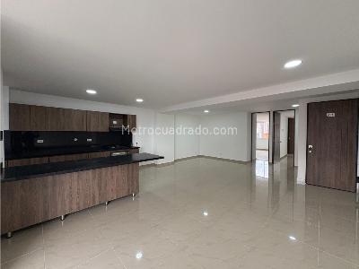 Apartamento de 3 alcobas en arriendo en La Castellana, Medellín, 130 m² · foto 6 de 12
