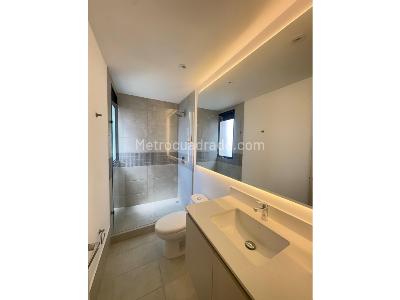 Apartamento de 3 alcobas en arriendo en El Poblado, Medellín, 90 m² · foto 5 de 11