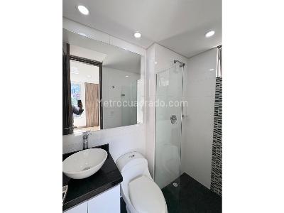 Apartamento de 3 alcobas en arriendo en El Poblado, Medellín, 137 m² · foto 13 de 19