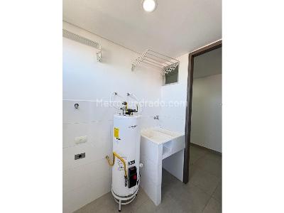 Apartamento de 3 alcobas en arriendo en El Poblado, Medellín, 137 m² · foto 17 de 19