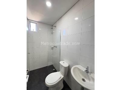 Apartamento de 3 alcobas en arriendo en El Poblado, Medellín, 137 m² · foto 18 de 19
