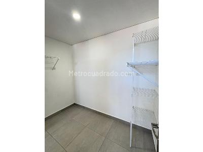 Apartamento de 3 alcobas en arriendo en El Poblado, Medellín, 137 m² · foto 19 de 19