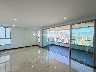 Apartamento de 3 alcobas en arriendo en El Poblado, Medellín, 137 m² · foto 2 de 19