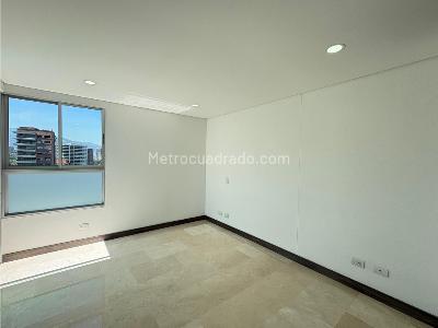 Apartamento de 3 alcobas en arriendo en El Poblado, Medellín, 137 m² · foto 9 de 19