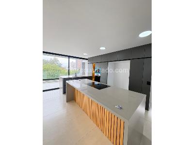 Apartamento en arriendo en Poblado, Medellín · foto 3 de 20