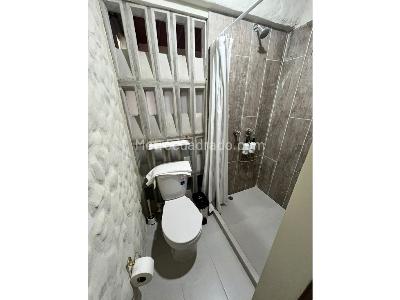 Apartamento de 1 alcoba en arriendo en La Castellana, Medellín, 50 m² · foto 5 de 7