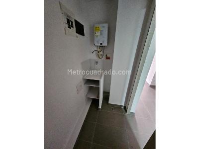 Apartamento de 3 alcobas en arriendo en Loma De Los Bernal, Medellín, 55 m² · foto 6 de 14