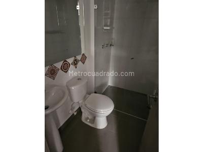 Apartamento de 3 alcobas en arriendo en Loma De Los Bernal, Medellín, 55 m² · foto 7 de 14