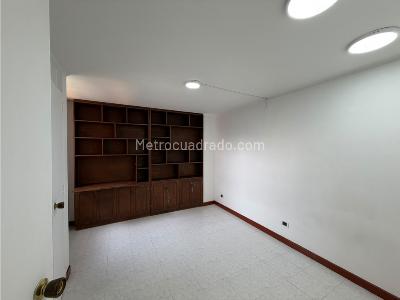 Apartamento de 4 alcobas en arriendo en Laueles, Medellín, 144 m² · foto 8 de 15