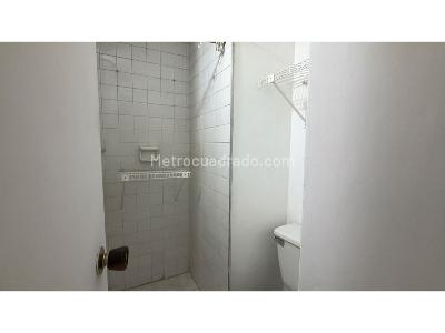 Apartamento de 4 alcobas en arriendo en Laueles, Medellín, 144 m² · foto 11 de 15