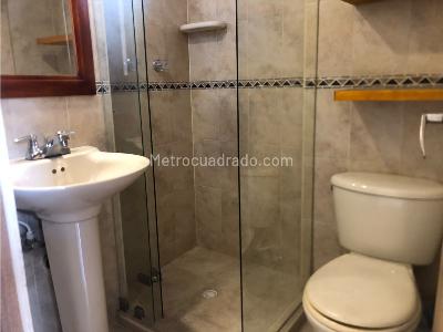 Apartamento de 3 alcobas en arriendo en La Mota, Medellín, 80 m² · foto 13 de 15