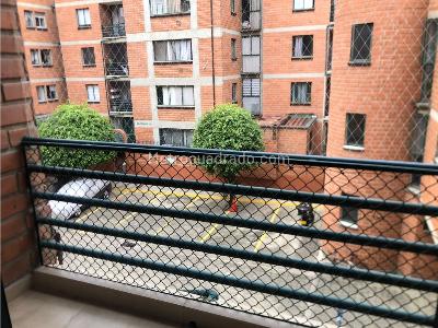 Apartamento de 3 alcobas en arriendo en La Mota, Medellín, 80 m² · foto 4 de 15