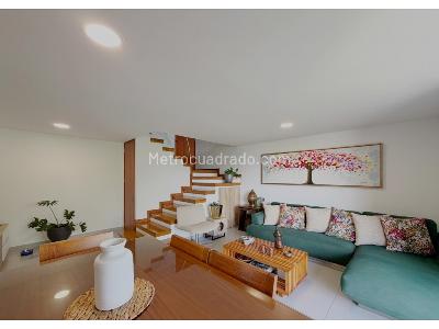 Apartamento de 2 alcobas en venta en El Poblado, Medellín, 121 m² · foto 2 de 13