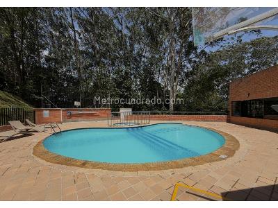 Apartamento de 2 alcobas en venta en El Poblado, Medellín, 121 m² · foto 12 de 13