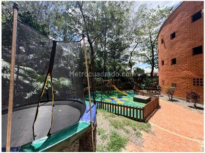 Apartamento de 3 alcobas en venta en El Poblado, Medellín, 121 m² · foto 5 de 20