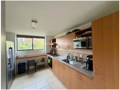 Apartamento de 3 alcobas en venta en El Poblado, Medellín, 121 m² · foto 15 de 20