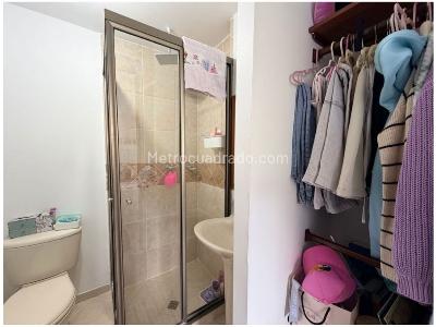 Apartamento de 3 alcobas en venta en El Poblado, Medellín, 121 m² · foto 17 de 20