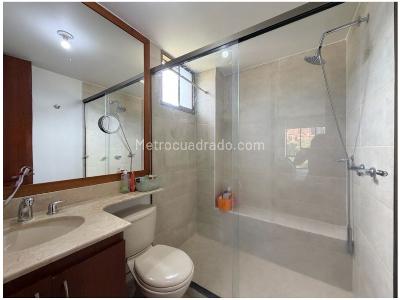 Apartamento de 3 alcobas en venta en El Poblado, Medellín, 121 m² · foto 19 de 20