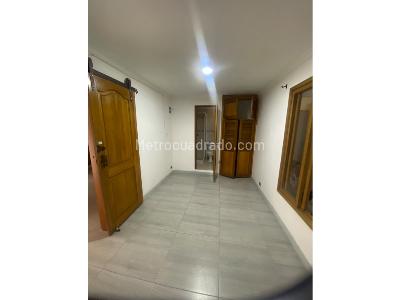 Apartamento de 3 alcobas en arriendo en Laureels, Medellín, 174 m² · foto 8 de 13