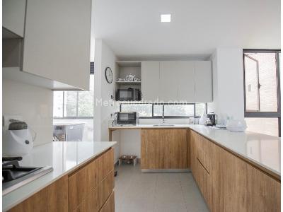 Apartamento de 3 alcobas en arriendo en El Poblado, Medellín, 170 m² · foto 10 de 13