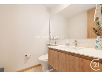 Apartamento de 3 alcobas en arriendo en El Poblado, Medellín, 170 m² · foto 12 de 13