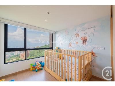 Apartamento de 3 alcobas en arriendo en El Poblado, Medellín, 170 m² · foto 3 de 13