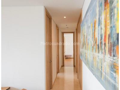 Apartamento de 3 alcobas en arriendo en El Poblado, Medellín, 170 m² · foto 6 de 13