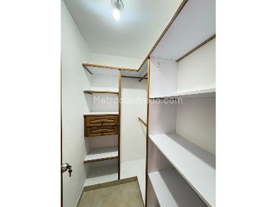 Apartamento de 3 alcobas en venta en Laueles, Medellín, 150 m² · foto 13 de 18