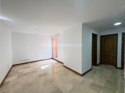 Apartamento de 3 alcobas en venta en Laueles, Medellín, 150 m² · foto 6 de 18