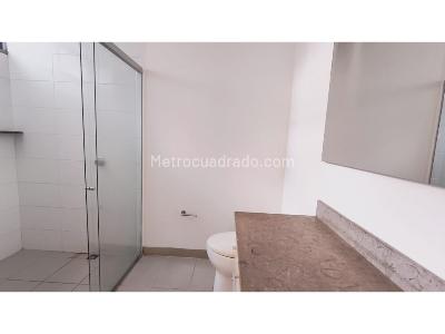 Apartamento de 3 alcobas en arriendo en El Poblado, Medellín, 84 m² · foto 10 de 12