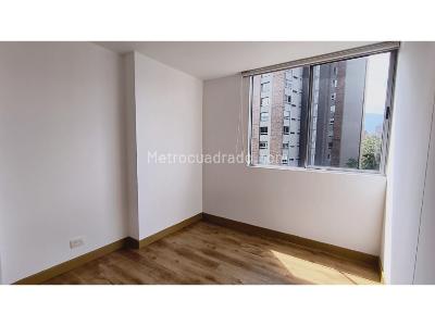Apartamento de 3 alcobas en arriendo en El Poblado, Medellín, 84 m² · foto 5 de 12