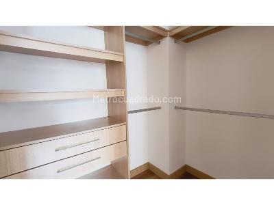 Apartamento de 3 alcobas en arriendo en El Poblado, Medellín, 84 m² · foto 8 de 12