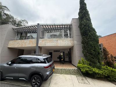 Casa en Arriendo, Poblado, Medellín