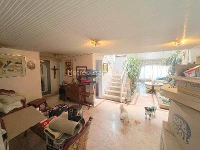 Casa de 5 alcobas en venta en El Batan, Bogotá, 600 m² · foto 17 de 18