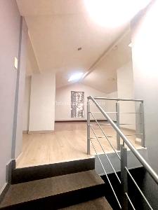 Casa de 5 alcobas en venta en El Batan, Bogotá, 390 m² · foto 15 de 20