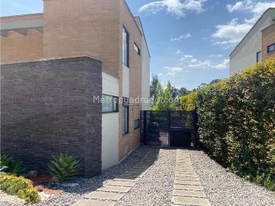 Casa de 4 alcobas en venta en Bosque Residencial, Cajicá, 344 m² · foto 2 de 20