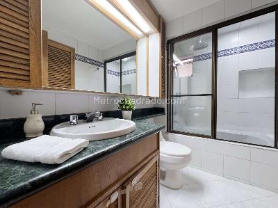 Apartamento de 2 alcobas en venta en El Virrey, Bogotá, 115 m² · foto 15 de 16