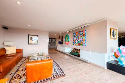Apartamento de 3 alcobas en arriendo en Chico Alto, Bogotá, 350 m² · foto 2 de 10
