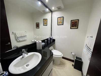 Apartamento en venta en Los Rosales, Bogotá · foto 9 de 20
