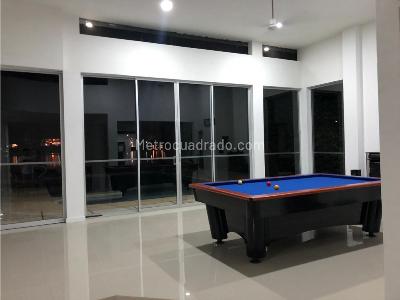 Casa de 5 alcobas en venta en Lagos Del Peñon, Girardot, 794 m² · foto 10 de 15