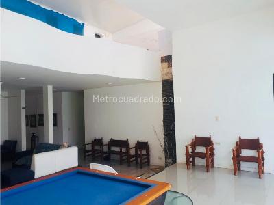Casa de 5 alcobas en venta en Lagos Del Peñon, Girardot, 794 m² · foto 12 de 15
