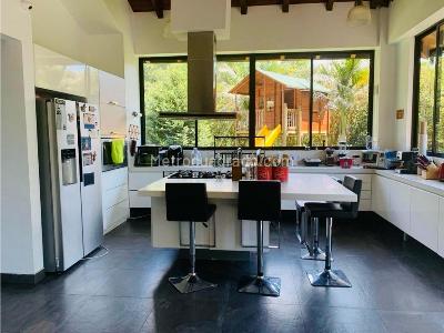 Casa de 4 alcobas en venta en Hacienda La Selva, La Calera, 388 m² · foto 13 de 20