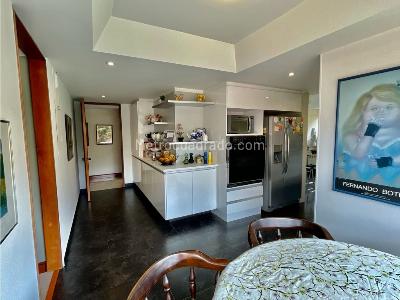Apartamento de 3 alcobas en venta en Los Rosales, Bogotá, 382 m² · foto 9 de 20