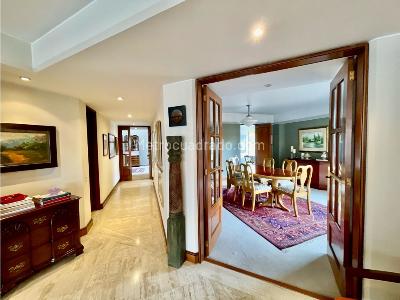 Apartamento de 3 alcobas en venta en Los Rosales, Bogotá, 382 m² · foto 13 de 20