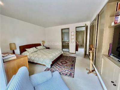 Apartamento de 3 alcobas en venta en Los Rosales, Bogotá, 382 m² · foto 17 de 20